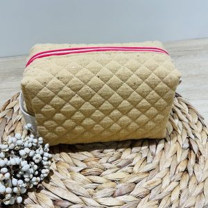 Trousse de toilette en tissu matelassé moutarde et rose vif